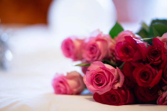 The Paragould Anniversary Gift Guide: What to send for every relationship stage