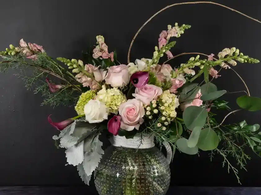 Valentine’s Day flowers in Paragould, AR: your bloombudz guide to ordering early and choosing the right desig
